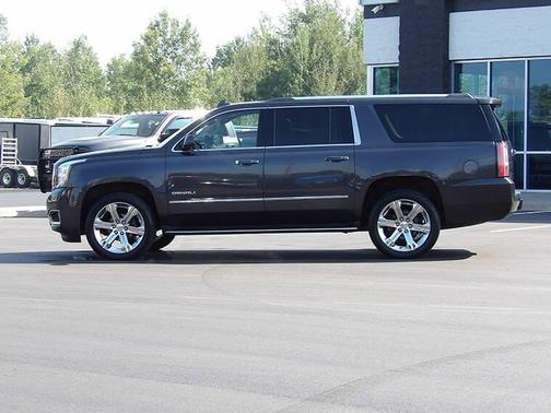 2017 GMC Yukon XL Denali
