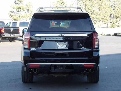 2022 Chevrolet Suburban 4WD High Country