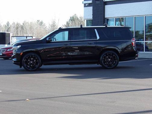 2022 Chevrolet Suburban 4WD High Country