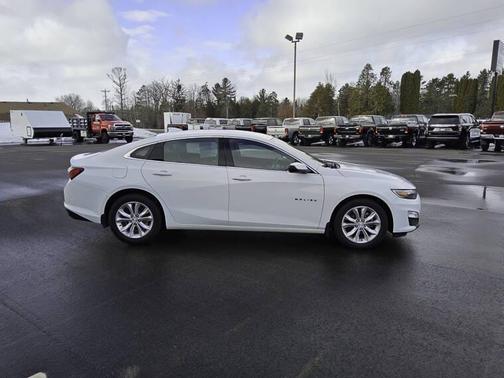 2022 Chevrolet Malibu FWD LT