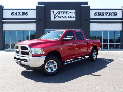 2017 RAM 2500 Tradesman Crew Cab 4x4 6'4' Box
