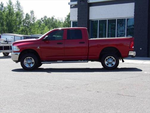 2017 RAM 2500 Tradesman Crew Cab 4x4 6'4' Box