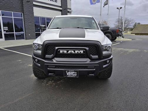 Bright White Clearcoat 2019 RAM 1500 Classic Warlock Crew Cab 4x4 5'7' Box