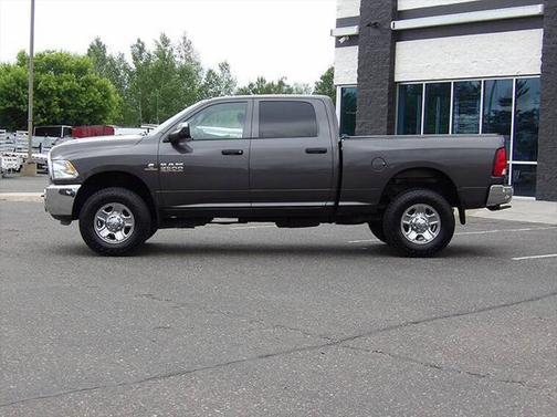 2018 RAM 2500 Tradesman Crew Cab 4x4 6'4' Box