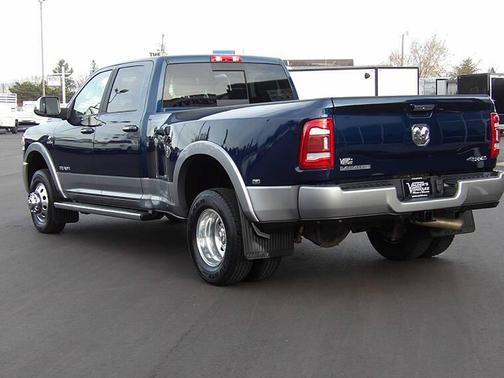 2021 RAM 3500 Laramie Crew Cab 4x4 8' Box