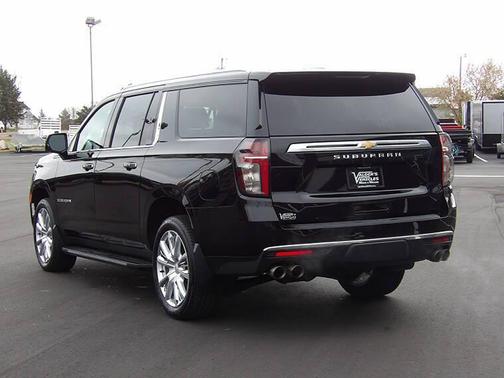 2021 Chevrolet Suburban 4WD High Country
