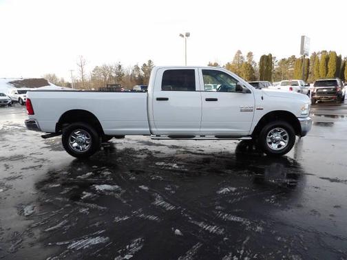 2018 RAM 2500 Tradesman Crew Cab 4x4 8' Box