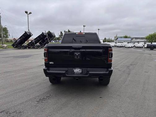 Diamond Black Crystal Pearlcoat 2019 RAM 1500 Big Horn