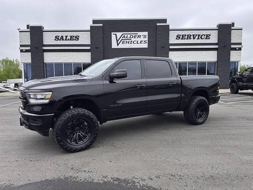 Diamond Black Crystal Pearlcoat 2019 RAM 1500 Big Horn