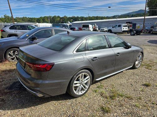 2022 Audi A4 45 S line Premium Plus