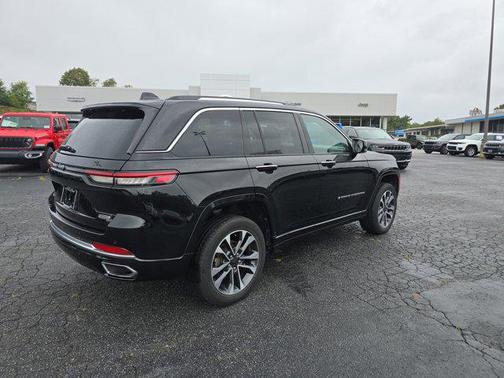 2022 Jeep Grand Cherokee Overland