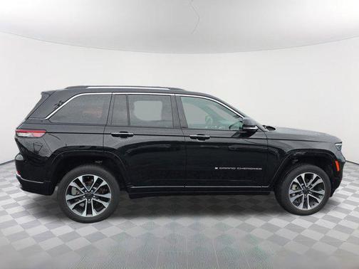 2022 Jeep Grand Cherokee Overland