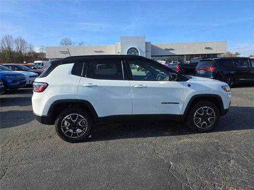 2024 Jeep Compass Trailhawk