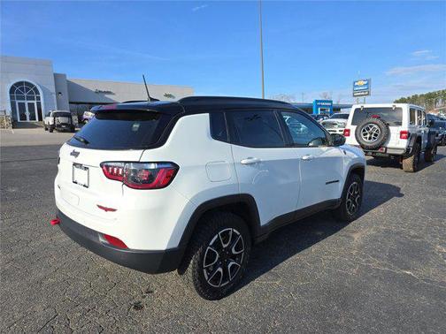 2024 Jeep Compass Trailhawk
