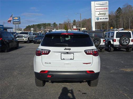 2024 Jeep Compass Trailhawk