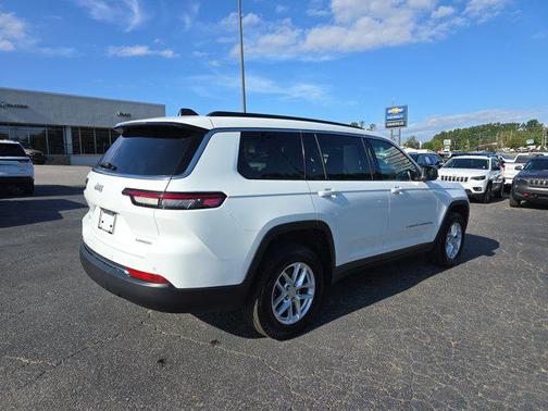 2025 Jeep Grand Cherokee L Laredo