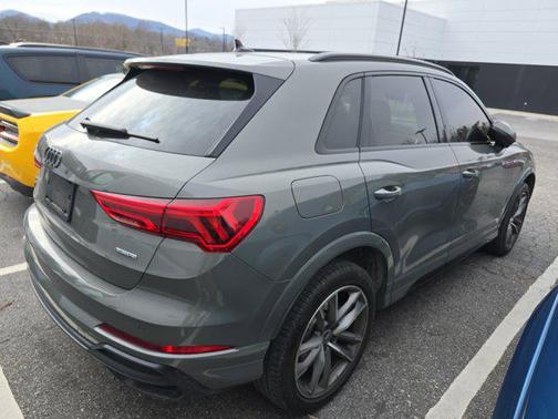 2022 Audi Q3 45 S line Premium Plus