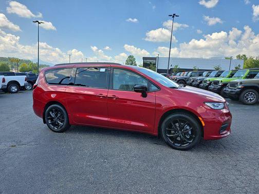 2026 Chrysler Pacifica Limited