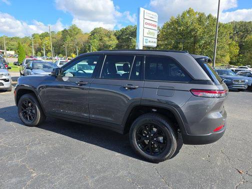 2025 Jeep Grand Cherokee Altitude