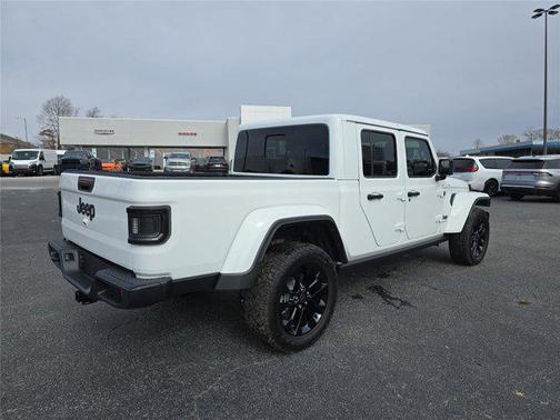 2025 Jeep Gladiator Nighthawk