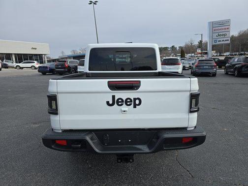 2025 Jeep Gladiator Nighthawk