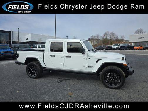 2025 Jeep Gladiator Nighthawk