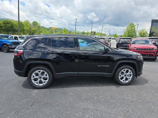 2025 Jeep Compass Sport