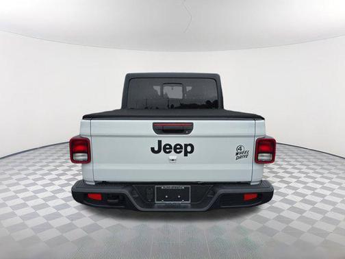2021 Jeep Gladiator Willys 4x4