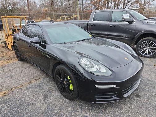 2015 Porsche Panamera 4