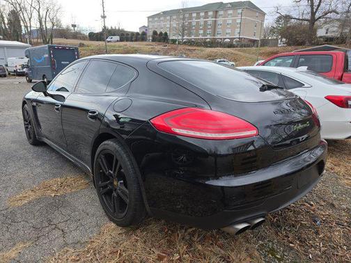 2015 Porsche Panamera 4