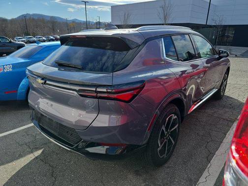 2025 Chevrolet Equinox EV LT