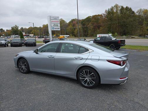 2023 Lexus ES 350 Base