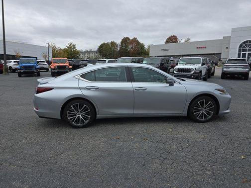 2023 Lexus ES 350 Base