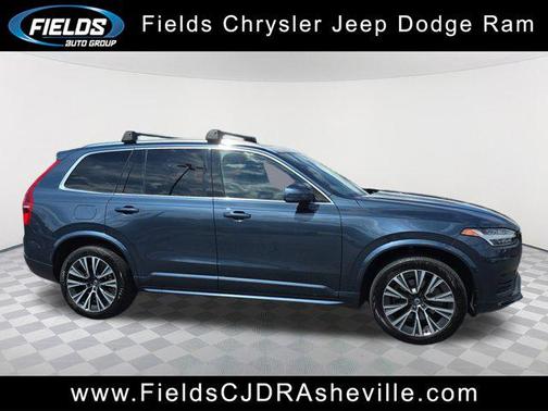 2021 Volvo XC90 T6 Momentum