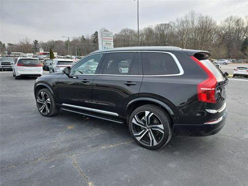 2024 Volvo XC90 B6 Ultimate Bright Theme 7-Seater