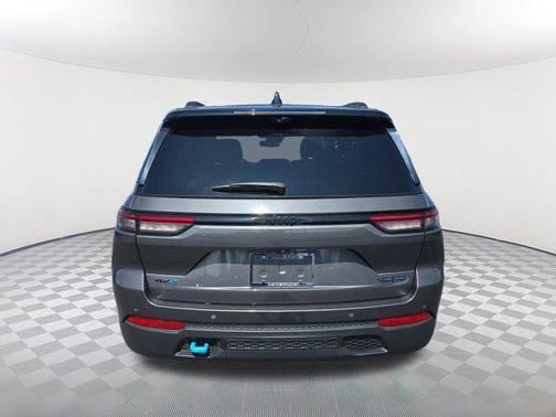 2022 Jeep Grand Cherokee 4xe Trailhawk