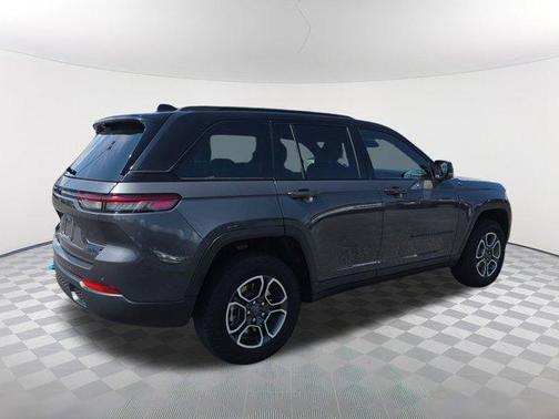 2022 Jeep Grand Cherokee 4xe Trailhawk