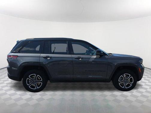2022 Jeep Grand Cherokee 4xe Trailhawk