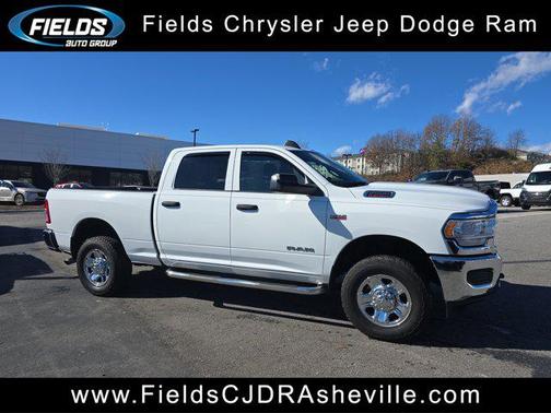 2021 RAM 2500 Tradesman Crew Cab 4x4 6'4' Box