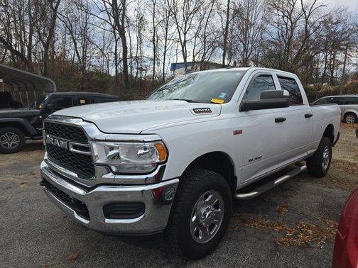 2021 RAM 2500 Tradesman Crew Cab 4x4 6'4' Box