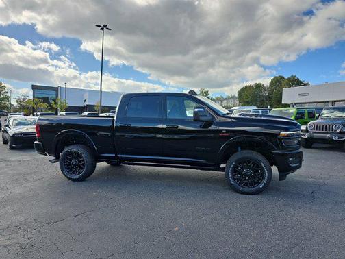 2025 RAM 2500 Limited Crew Cab 4x4 6'4' Box