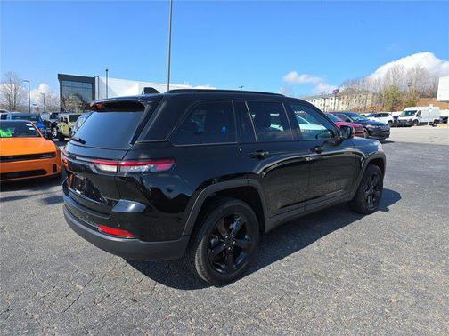 2023 Jeep Grand Cherokee Altitude
