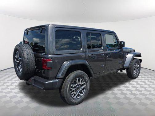 2025 Jeep Wrangler 4-Door Sahara 4x4