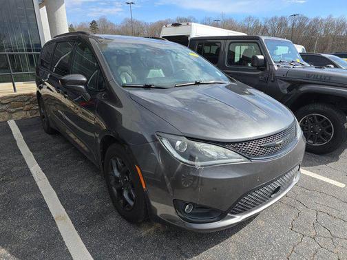 2020 Chrysler Pacifica Touring-L Plus