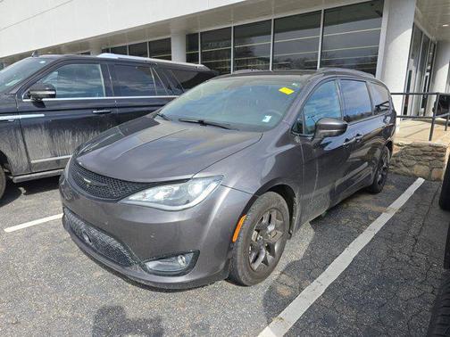 2020 Chrysler Pacifica Touring-L Plus