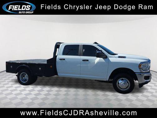 2023 RAM 3500 Big Horn Crew Cab 4x4 8' Box
