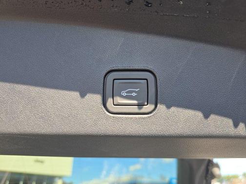 2025 Cadillac LYRIQ Luxury