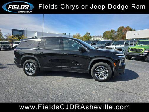 2025 Chevrolet Traverse LT