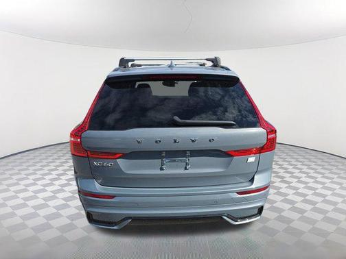 2022 Volvo XC60 Recharge Plug-In Hybrid T8 R-Design