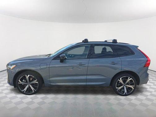 2022 Volvo XC60 Recharge Plug-In Hybrid T8 R-Design